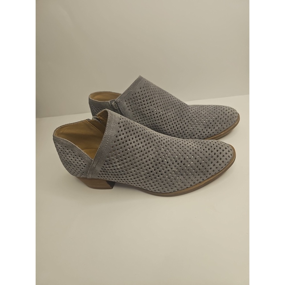 Lucky Brand Baylah Perforated Suede Ankle Booties Size 9.5 Womens Gray Low Boots